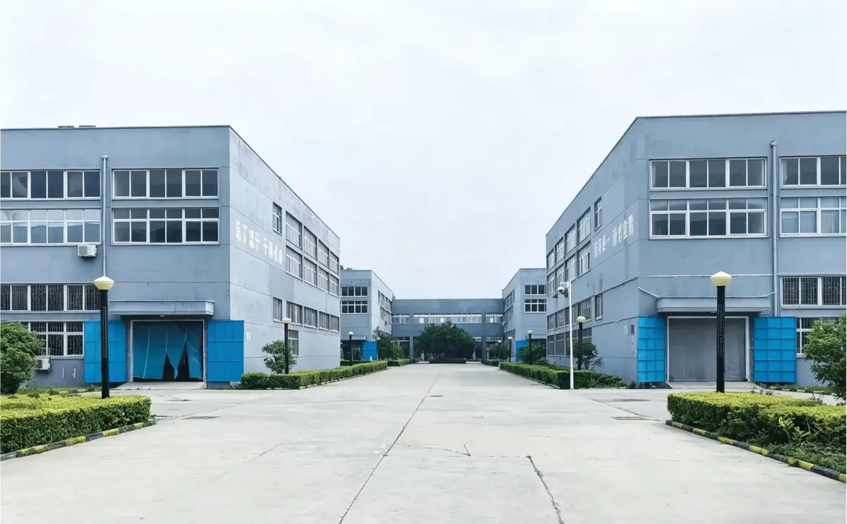 HerShow wig factory dyeing and processing workshop — professional hair coloring